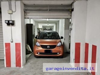 garage a Roma
